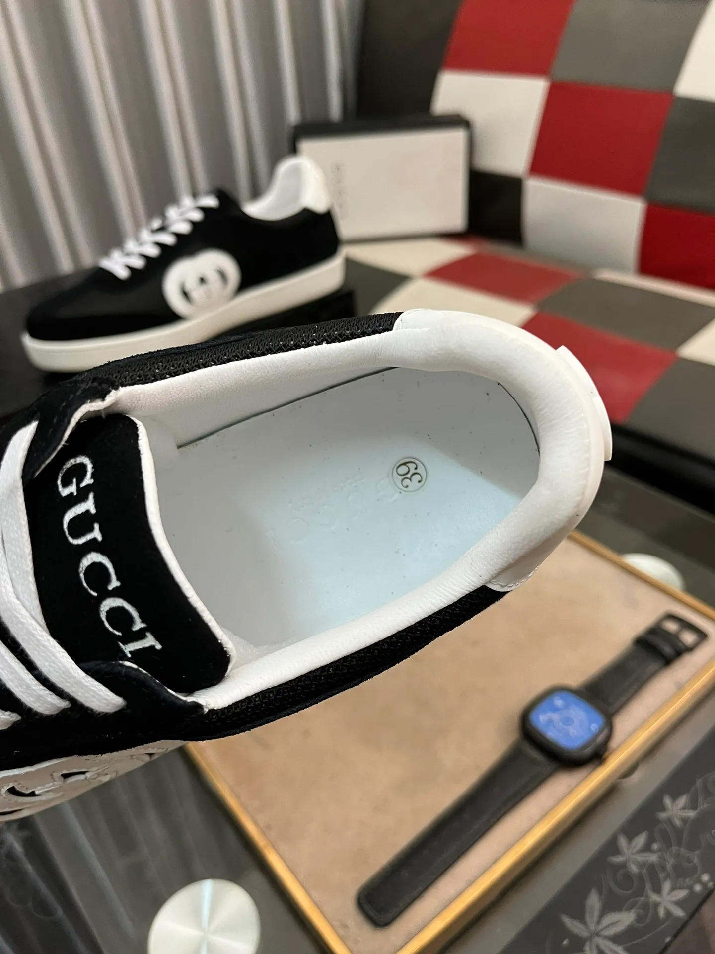 Men's shoes💰380⌚️⌚️[GUCCI] Gucci men's casual shoes are absolutely popular🔥The ultimate matching item for trendy men! The charm of super texture is irresistible, the main recommendation, the flower leather color is bright! The upper is made of high-quality cowhide + brand printed fabric, sheepskin feet, wear-resistant rubber sole, noble and elegant! Extremely comfortable🎁🎁You can be as handsome as you want💪 38-447️⃣colors available
